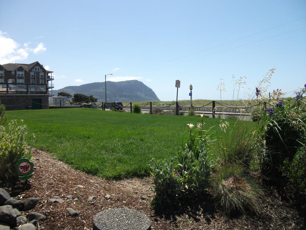 The Tradewinds Condo/Hotel Seaside Room photo
