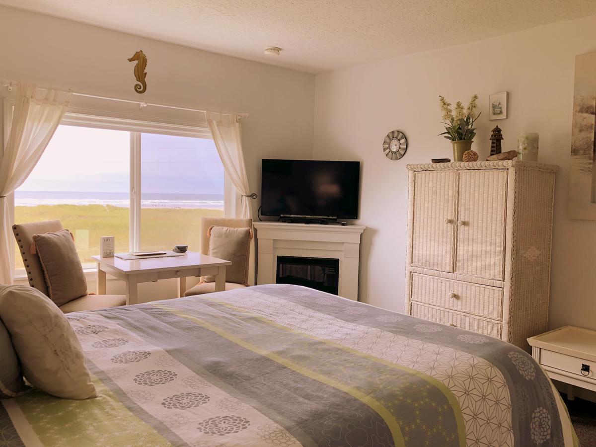 The Tradewinds Condo/Hotel Seaside Room photo
